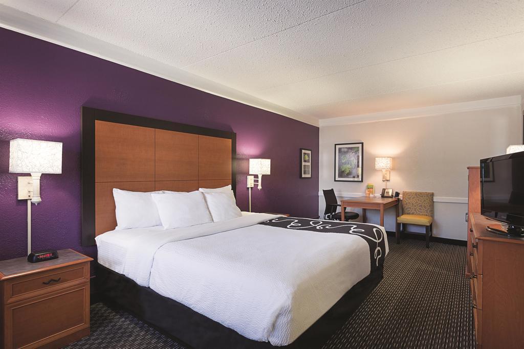 Quality Inn & Suites North Charleston - Ashley Phosphate Exteriér fotografie