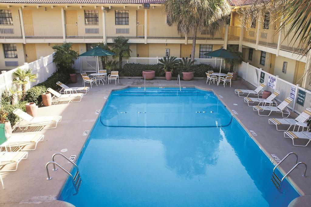 Quality Inn & Suites North Charleston - Ashley Phosphate Exteriér fotografie