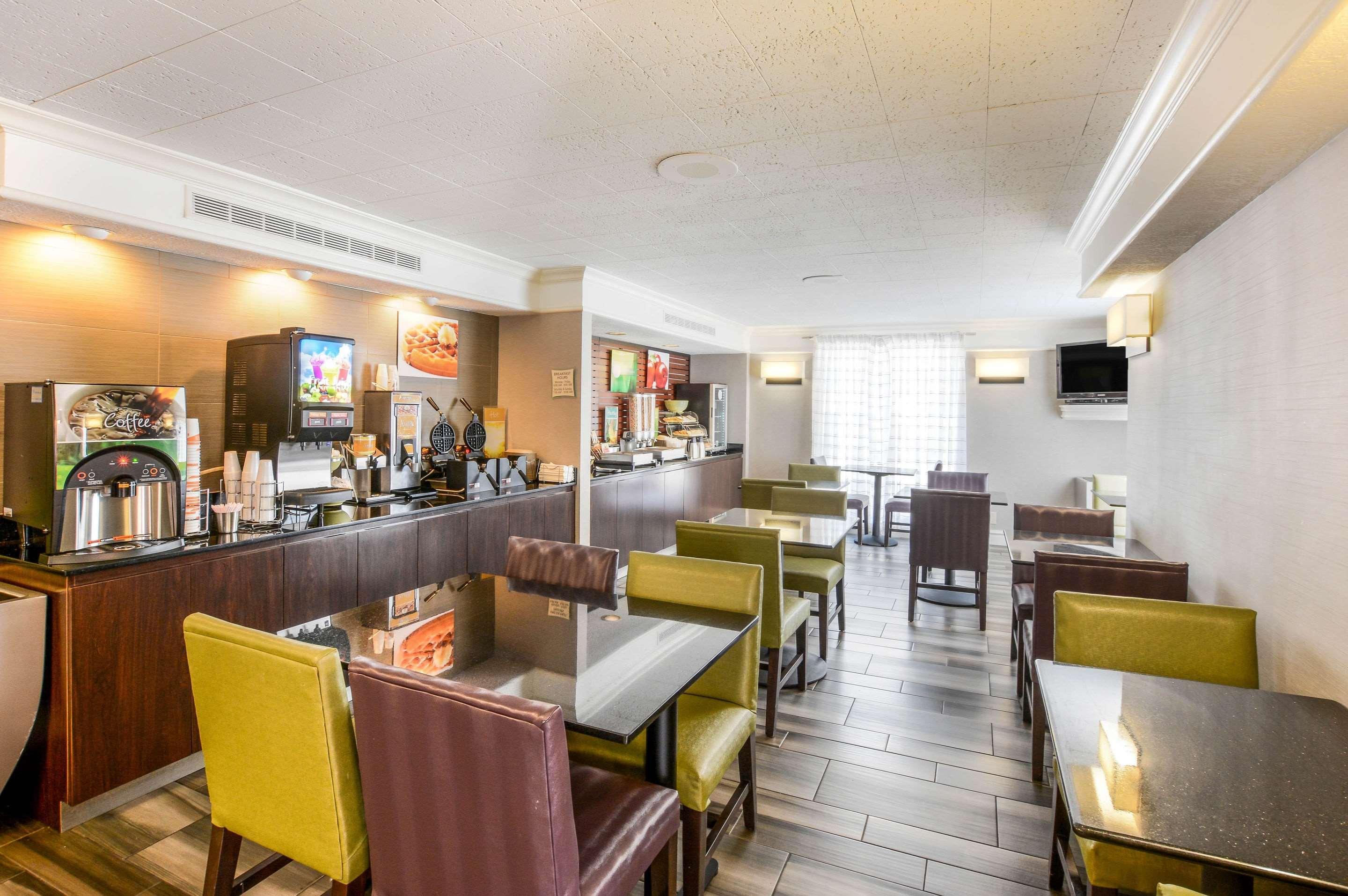 Quality Inn & Suites North Charleston - Ashley Phosphate Exteriér fotografie