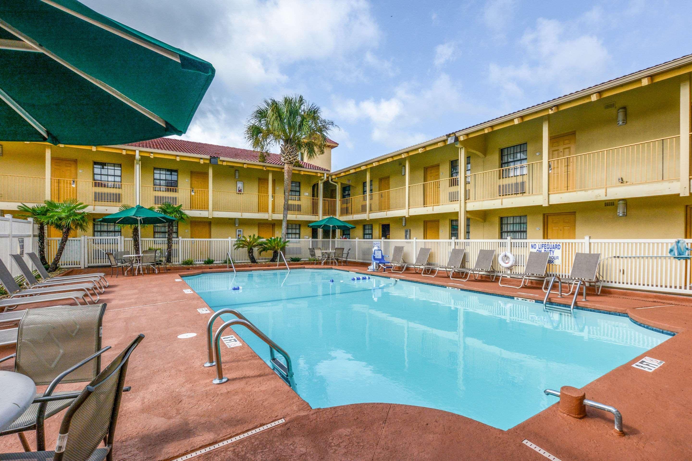 Quality Inn & Suites North Charleston - Ashley Phosphate Exteriér fotografie
