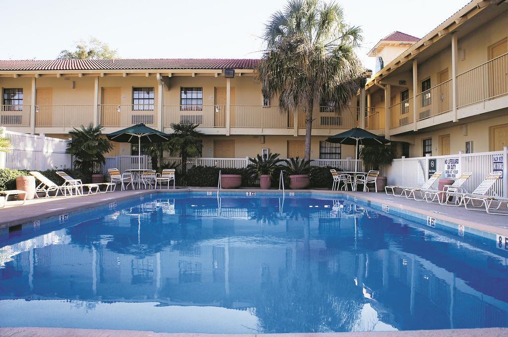 Quality Inn & Suites North Charleston - Ashley Phosphate Exteriér fotografie