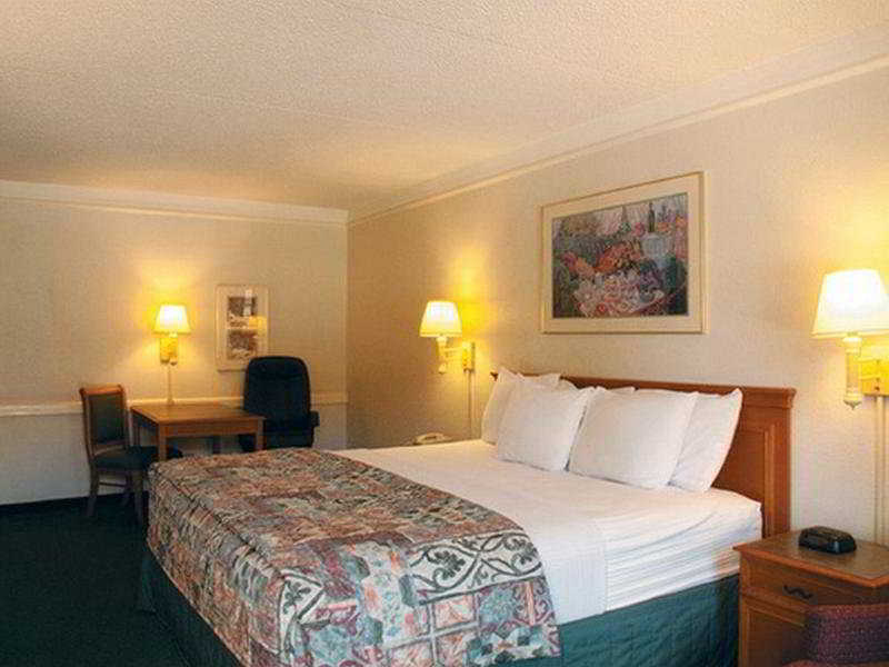 Quality Inn & Suites North Charleston - Ashley Phosphate Pokoj fotografie