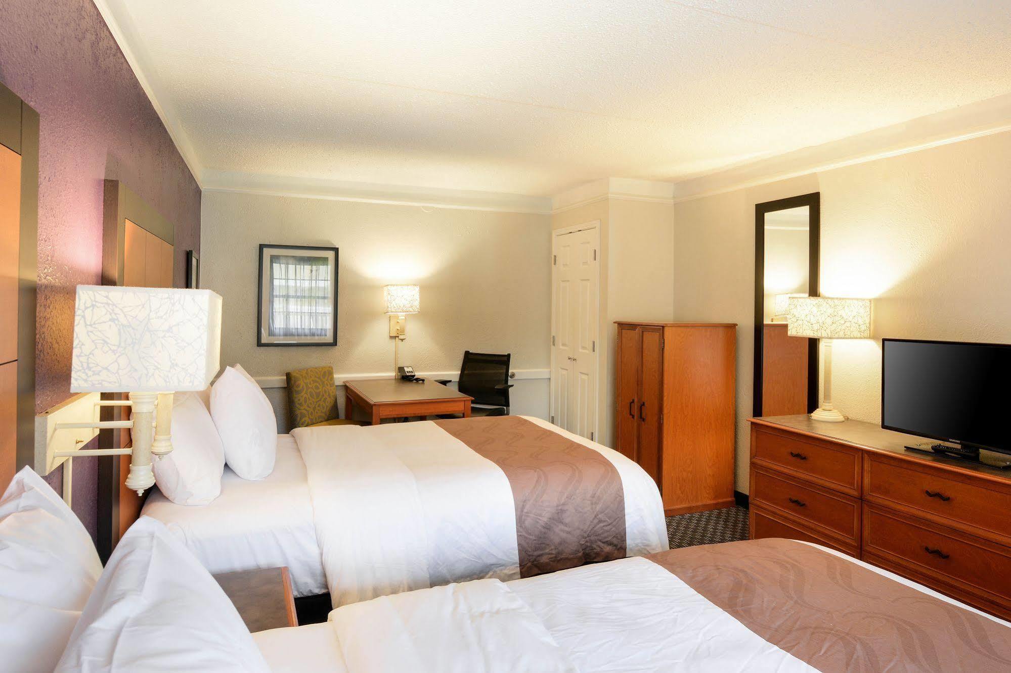 Quality Inn & Suites North Charleston - Ashley Phosphate Exteriér fotografie